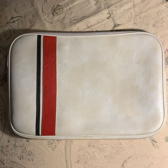 Vintage vinyl zippered portfolio - Picture 2 of 11